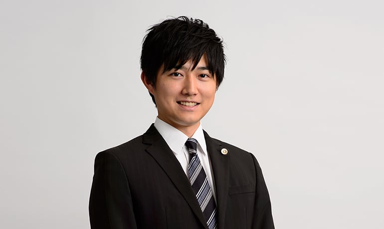 弁護士 馬屋原達矢