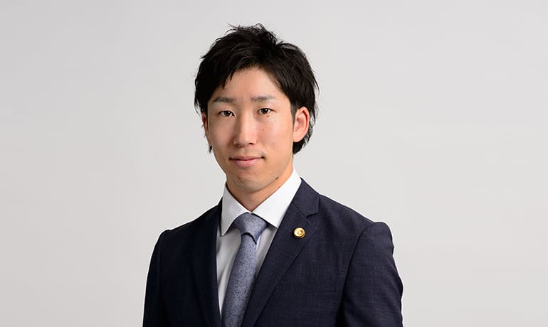 弁護士 山田　洋斗